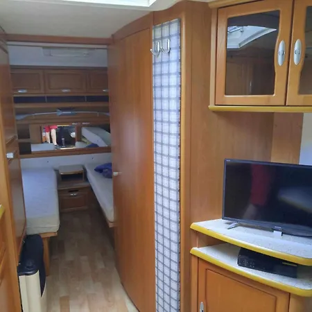 キャンプ場 Przyczepa Campingowa *